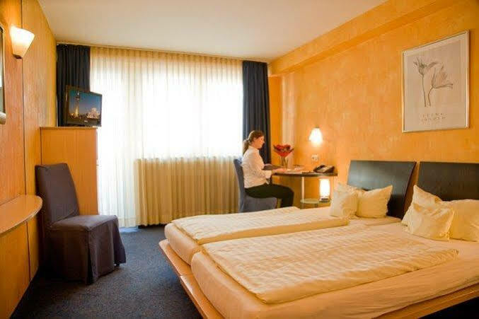 Hotel National Duesseldorf Zewnętrze zdjęcie